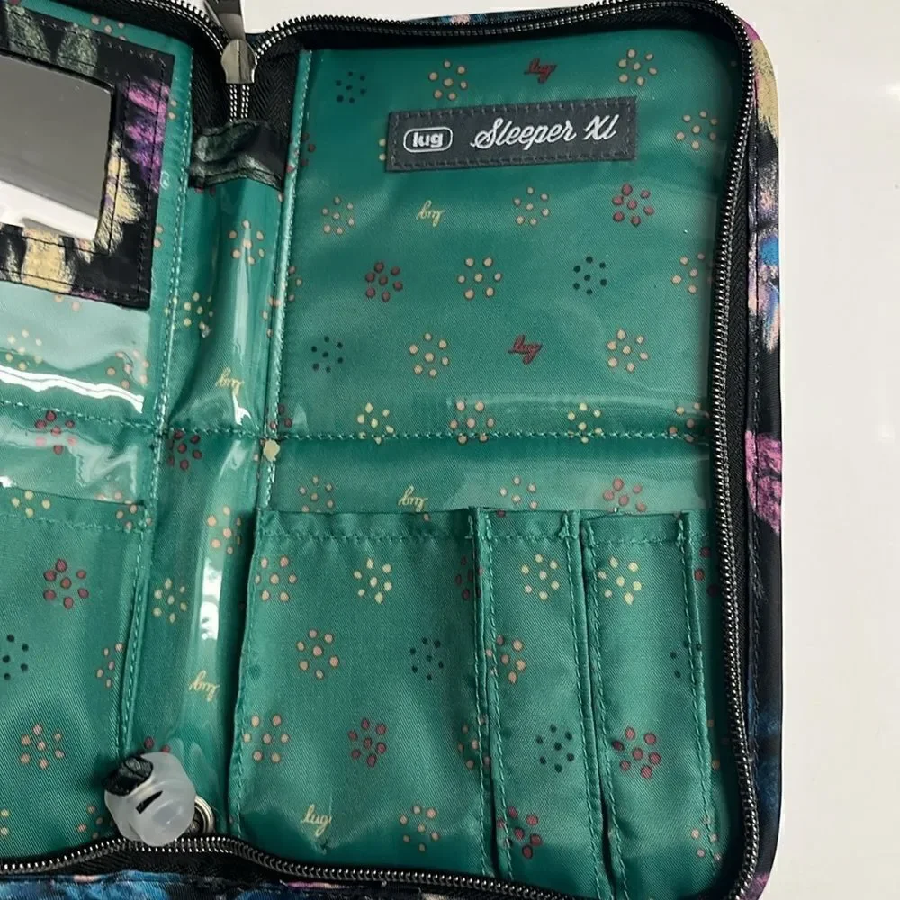 Lug Sleeper XL - Navy Bloom Organizer for Makeup Brush and Accessories